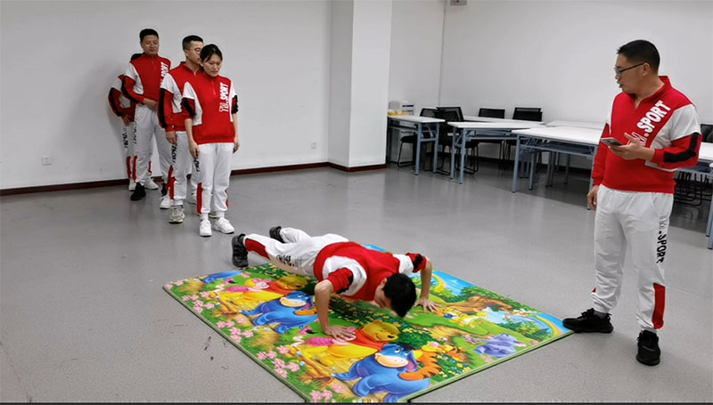 2020年長虹杯運動會[線上項目]比賽（俯臥撐接力團體賽） 副本.jpg